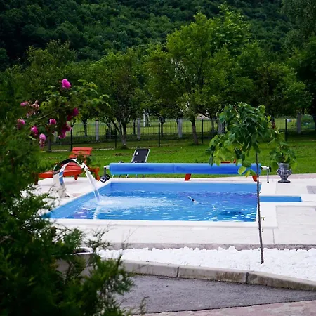 Tasnim Apartman *